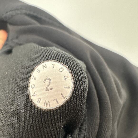 LULULEMON Wunder Under Crop (Hi-Rise) *Full-On Luxtreme 21" in Black  // 2 - Picture 8 of 8